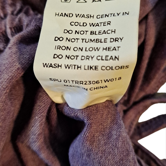 Bloomchic V-Neck Blouse - Picture 6 of 7